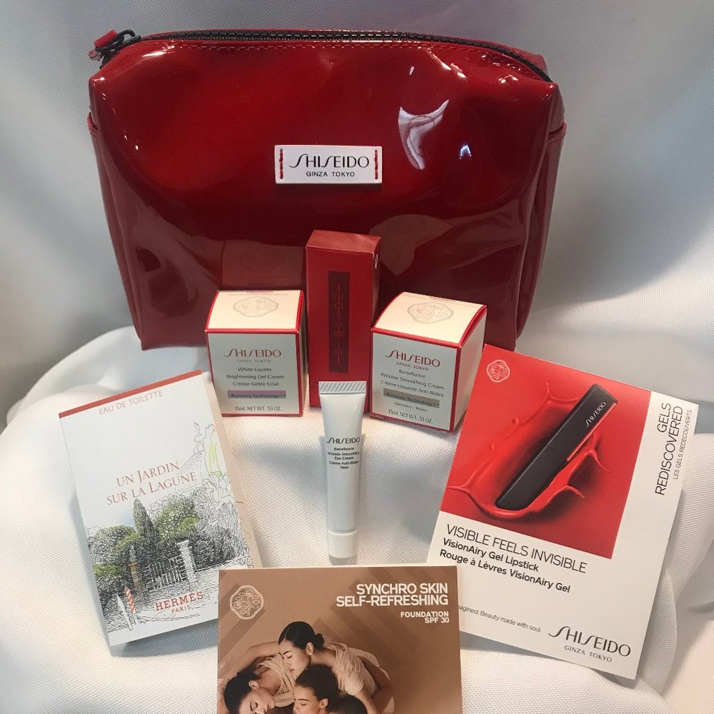 Shiseido Makeup Bag w 7 beauty products